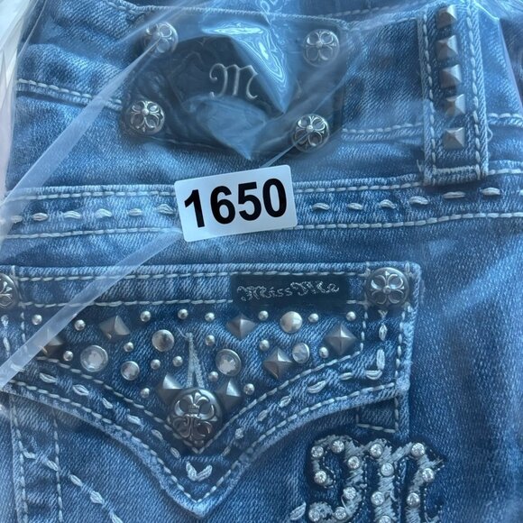 Miss Me Straight Jeans Studded Rhinestones Distressed Light Wash Women’s Size 26 - Picture 12 of 12